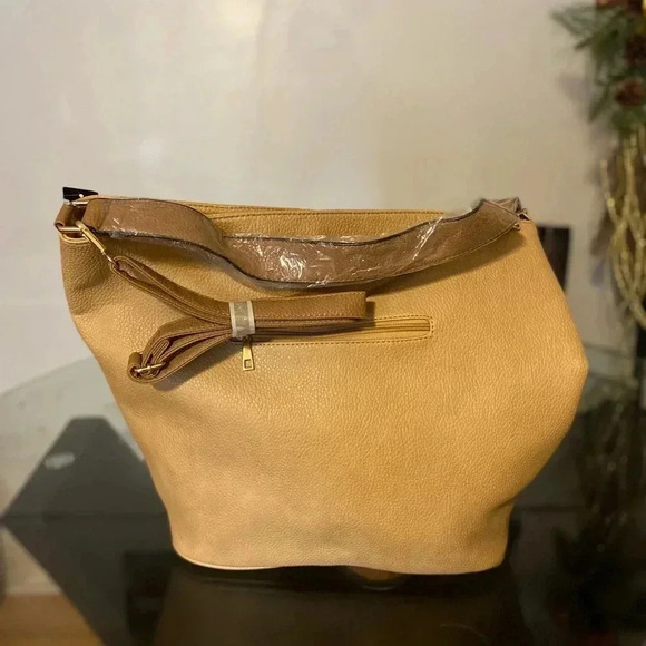 Rebecca & Rifka, Brand New, Brown and Tan colored Large Tote Bag - Picture 4 of 11